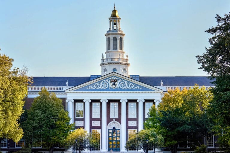 How To Choose The Right University For Your Study Abroad Journey
